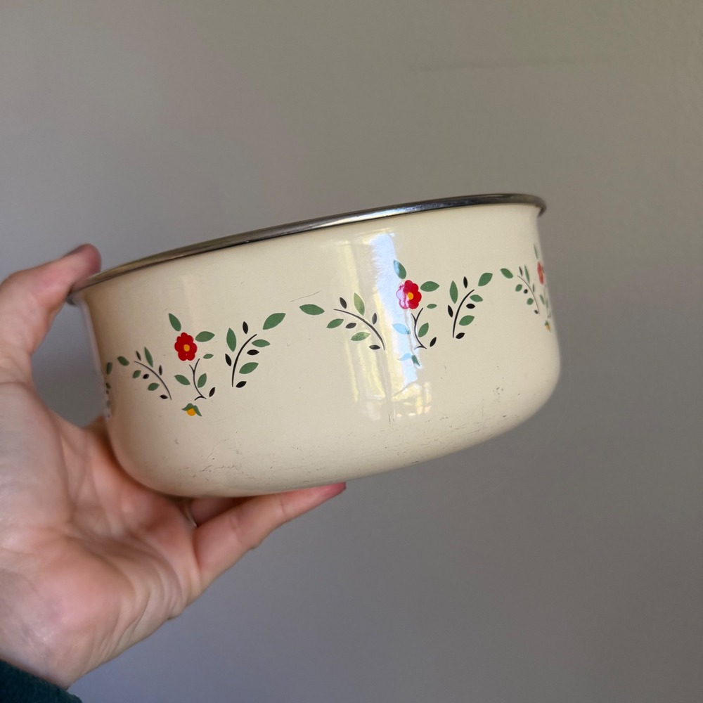 Vintage Kobe Enamel Nesting Mixing Bowls Set of 3 Floral Cream Cottagecore